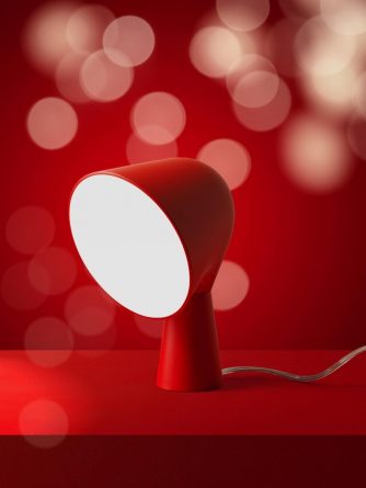 Foscarini hat eine Sonderedition der Binic in rot aufgelegt